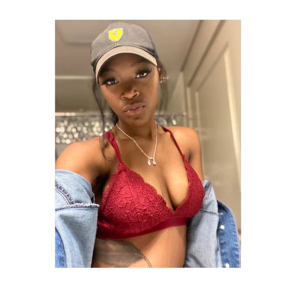 Meet your Posher, Sundae - Picture 1 of 1